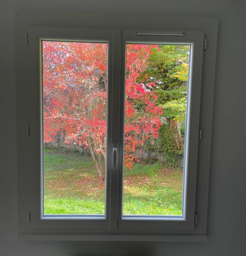 Installation de volets battants sur-mesure en bois Toulouse en Haute-Garonne 31000