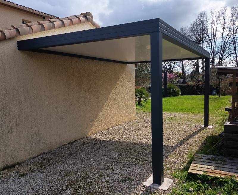 Carport sur mesure en aluminium à Fronton - Installation par Eco Fenêtres 31140 - Large périmètre d'intervention Balma, Aucamville, Castanet Tolosane ....