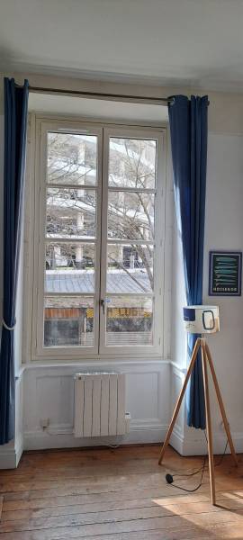 Fourniture et pose d'une fenêtre en bois peinte en blanc sur mesure avec petits bois collés à  Toulouse - Travaux exécutés par Eco Fenêtres 31140 - Intervention possible sur Ramonville, Balma, Muret, Fenouillet...