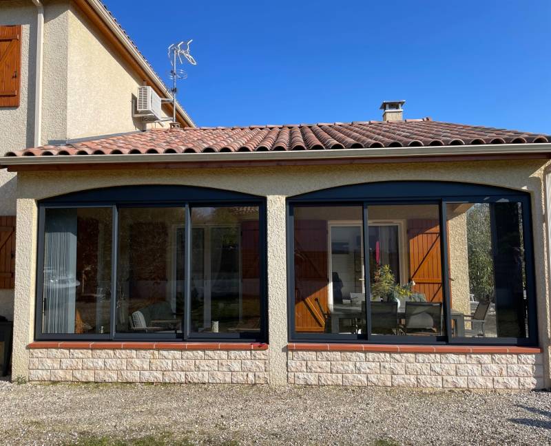 Pose de coulissants 3 vantaux, 3 rails pour fermeture de terrasse à Fronton - Intervention by Eco Fenêtres 31140 - Périmètre de déplacement sur toute la Haute-Garonne Toulouse, Gratentour, Colomiers ...