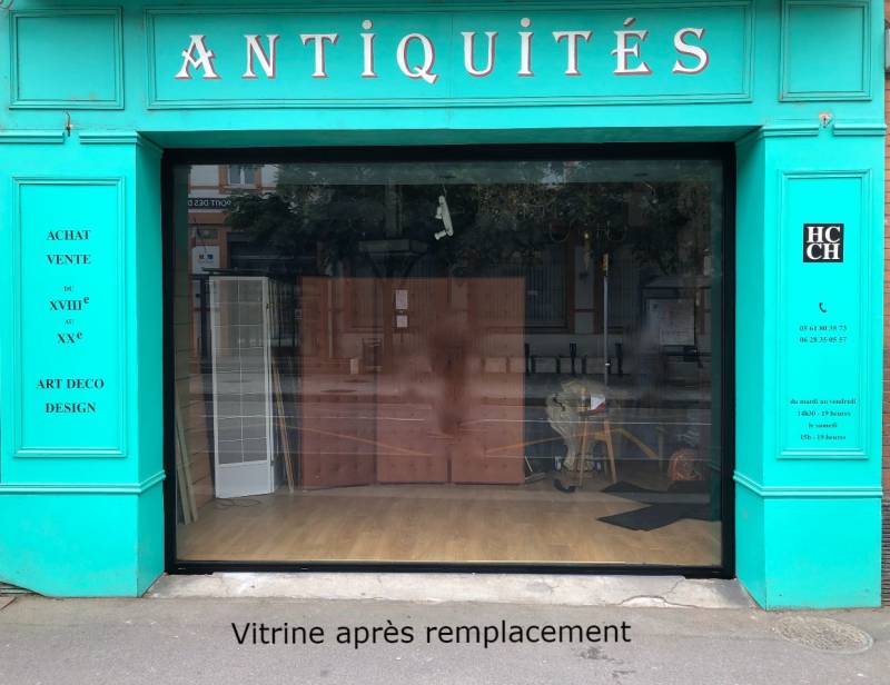 Nouvelle vitrine en aluminium noir mat sur mesure  - Réalisation par Eco Fenêtres (31140)