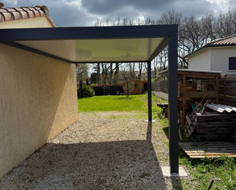 Acheter un carport sur mesure en aluminium à Toulouse - Réalisation par Eco Fenêtres 31140 à Fronton - Travaux possible sur tout le 31 comme Launaguet, Colomiers, Tournefeuille ....