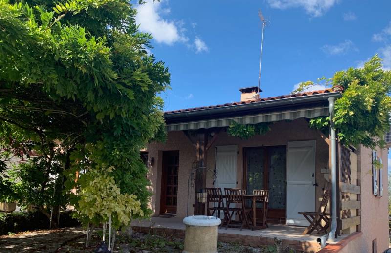 Mise en place de volets battants en PVC blanc sur mesure- Réalisation Eco Fenêtres (31140)