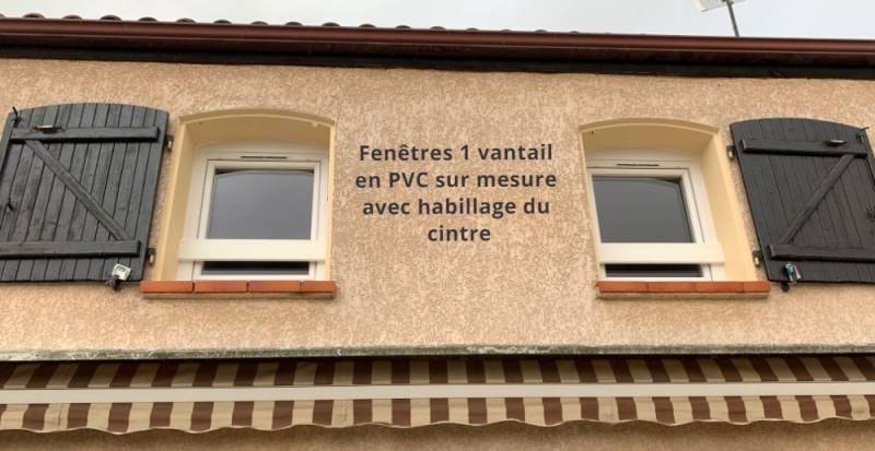 Pose fenêtres 1 vantail en PVC blanc sur mesure avec habillage des cintres réalisée par Eco Fenêtres (31140)
