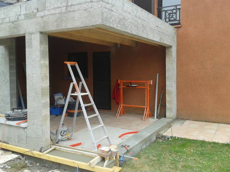 Fermeture d'extension avec des fenêtre en aluminium Gris anthracite RAL 7016