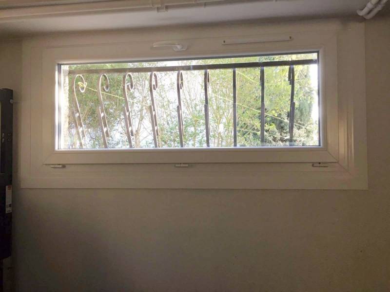 Soufflet en PVC blanc sur mesure à Castelginest (31780)