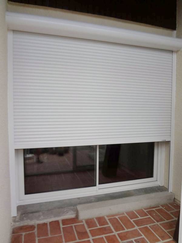 Volet roulant Lakal - Coffre à pan - Lames aluminium