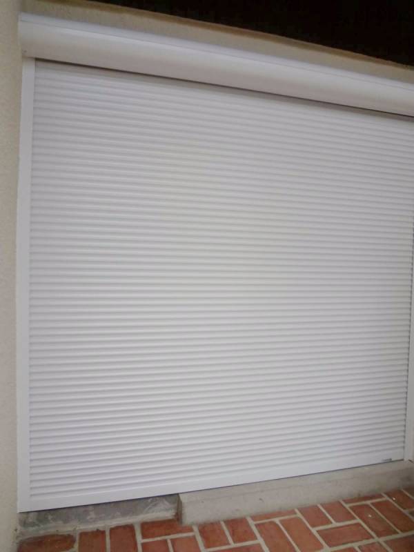 Volet roulant Lakal - Coffre à pan coupé - Lames aluminium